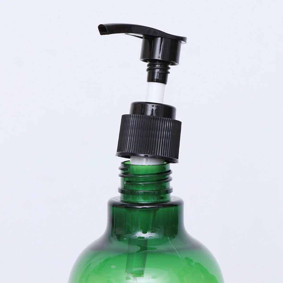 2 Stück 500 ml Shampoo-Spender, nachfüllbar, Haustier-PP-Spray für Körperwäsche, Flüssigseife, ätherisches Öl, grün, schwarz, wiederverwendbar, umweltfreundlich