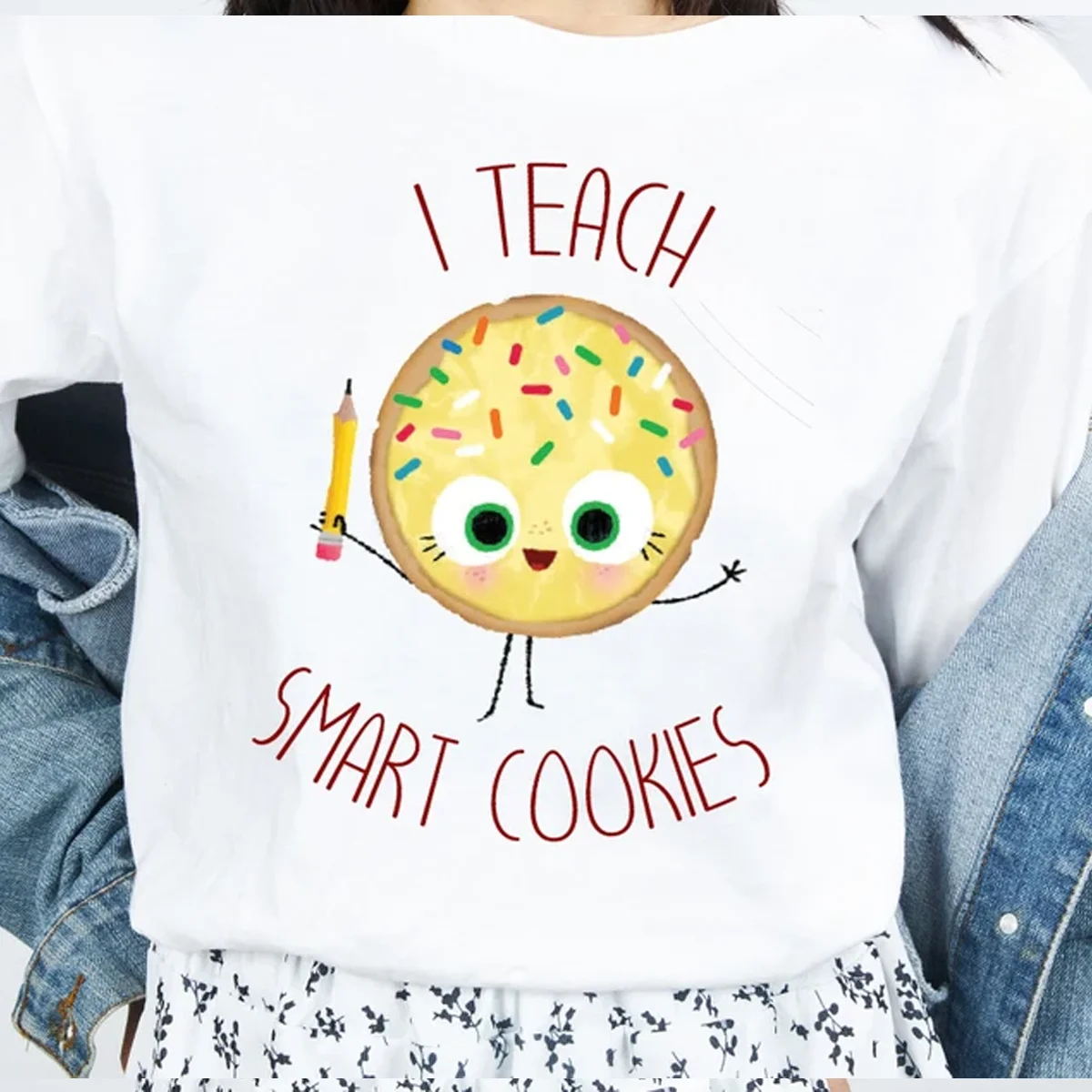 

I Teach Smart Cookies Teacher Shirts For Women The Smart Cookie Summer Teacher Shirts Smart Cookie Teacher Gifts Teacher T-Shirt