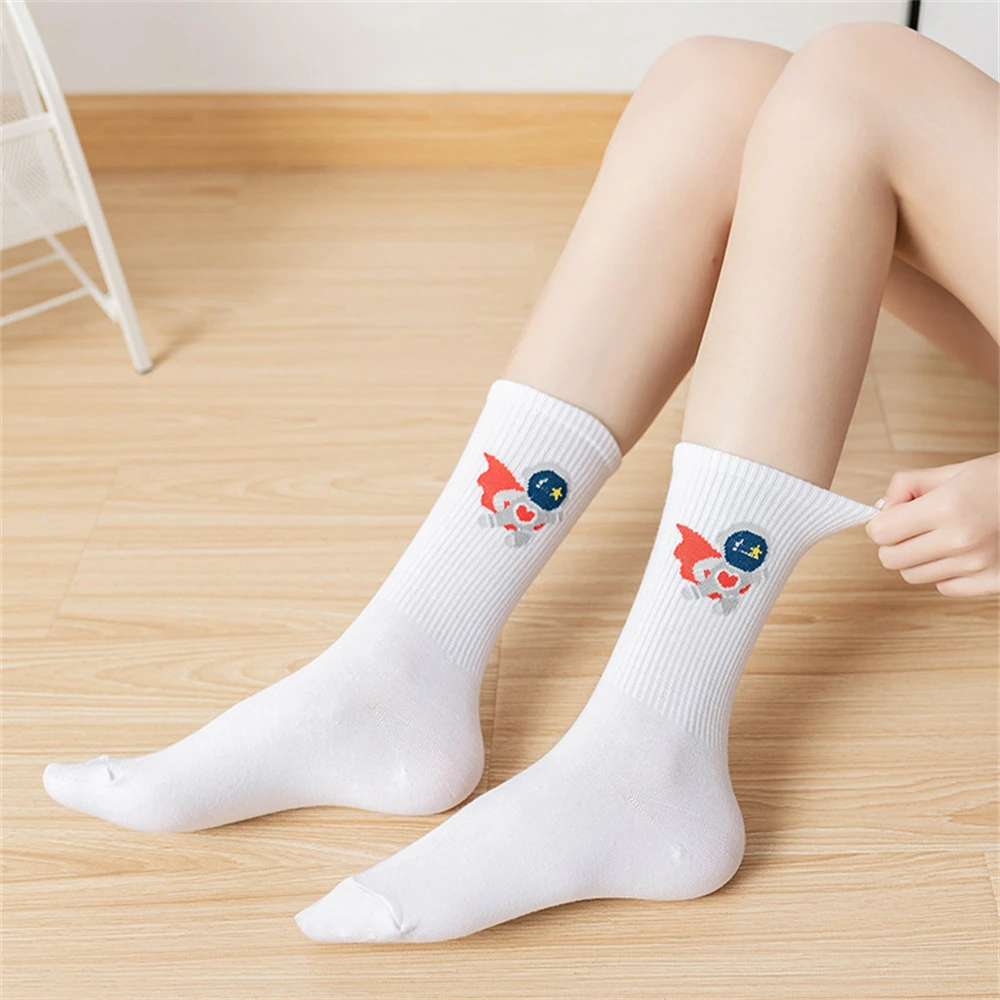 1 Pair INS New Happy Cartoon Astronaut Space Crew Women Streetwear Skateboard Sport Hipster Harajuku Soft Cotton Fresh Art Socks