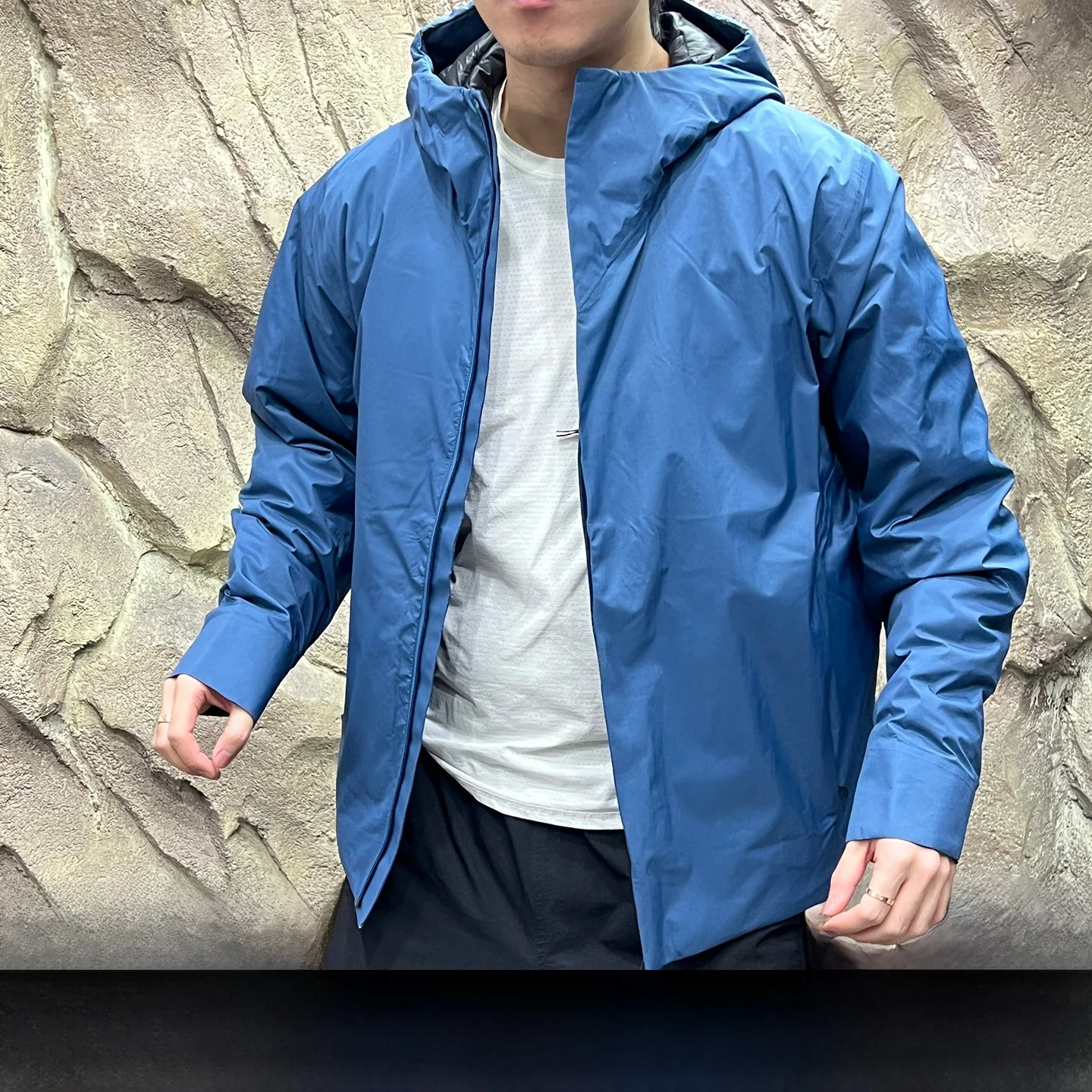 

High Loosen ey Goose down Jaet Men's Outdoor Winter Coat V-aped Heat Preservation Long Sve Waterproof Windproof