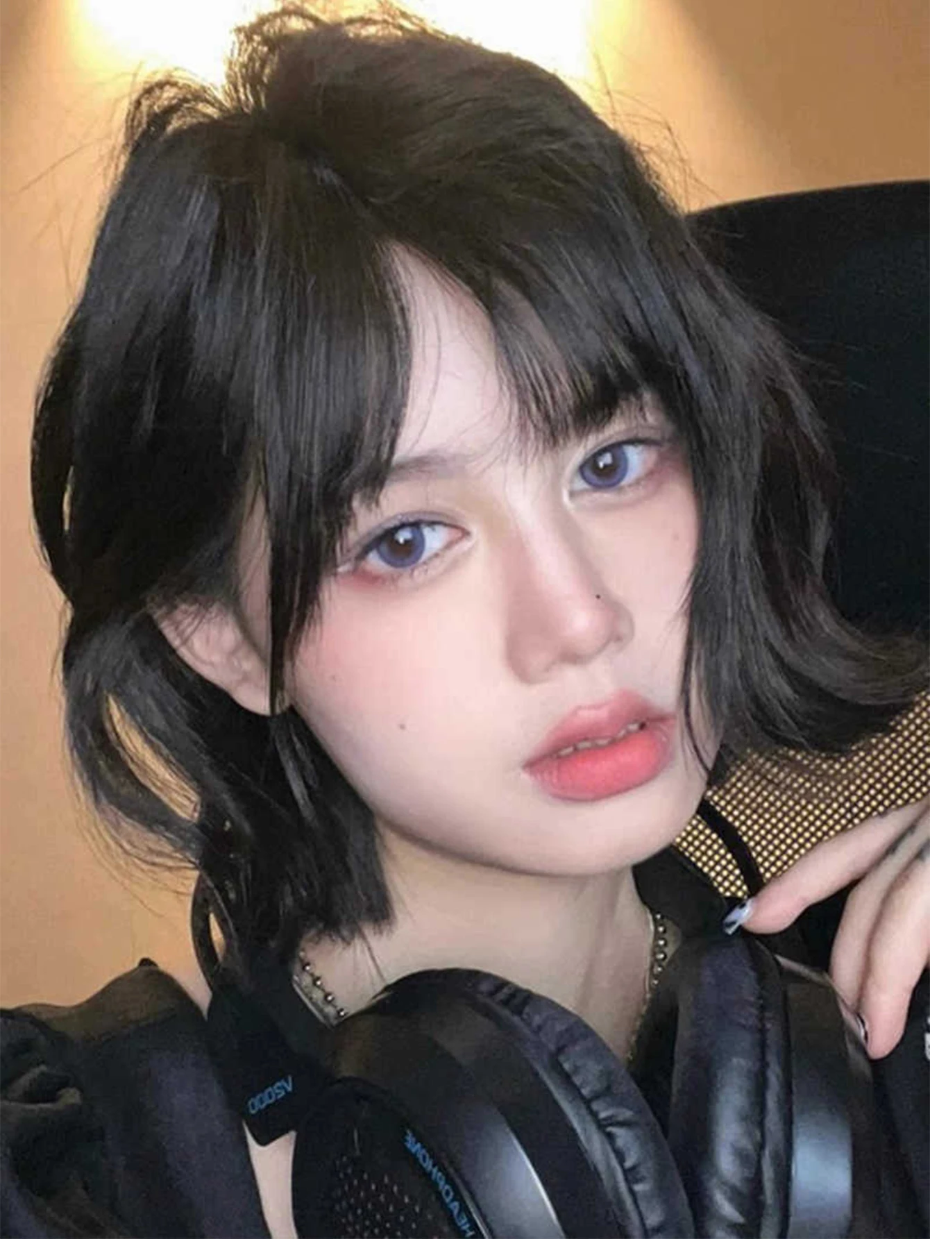 12Inch Brown Black Synthetic Wigs with Bang Medium Length Natural Straight Hair Wig for Women Daily Use Cosplay Heat Resistant