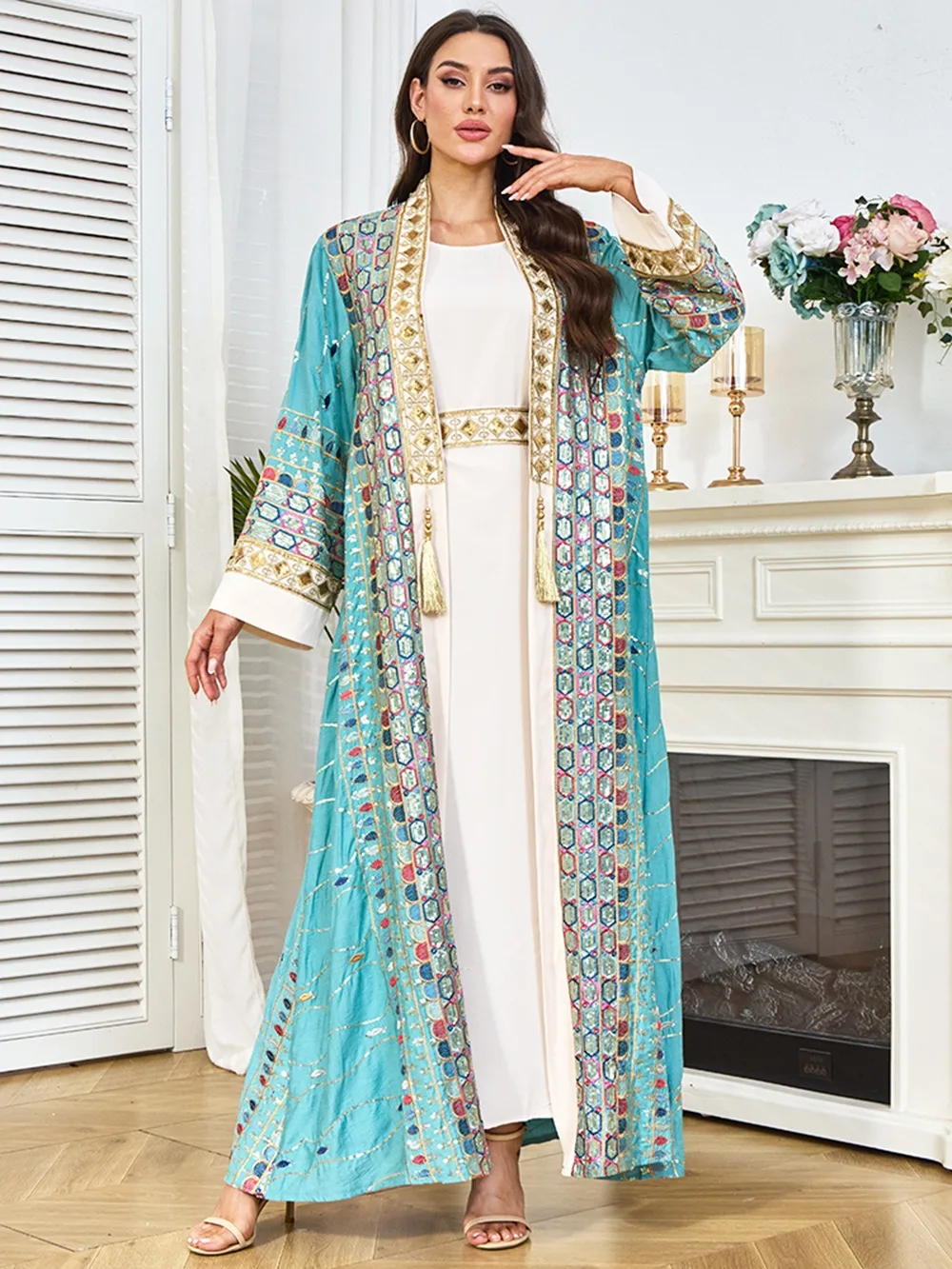 Wholesale Middle Eastern Dubai Abaya with Heavy Beading and Sequins Pendant Fashionable Muslim Dress Gown