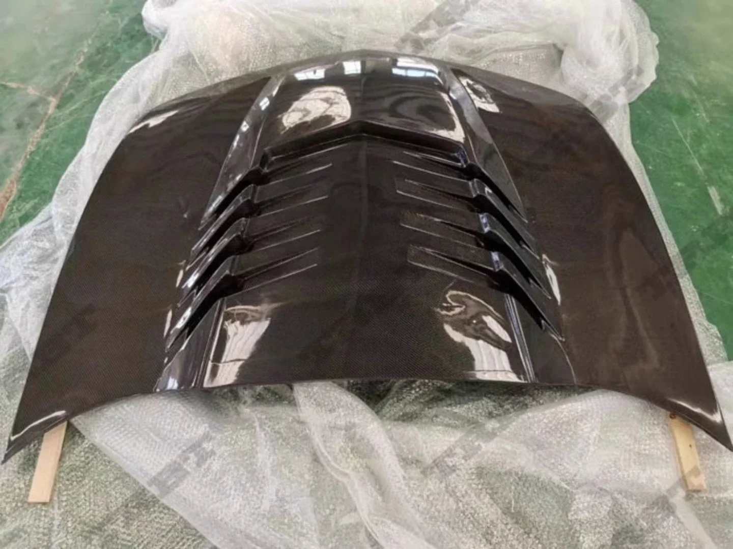 

Engine Hood for Chevrolet camaro 2015 convert Carbon Fiber Resin Body kit Auto Accessories