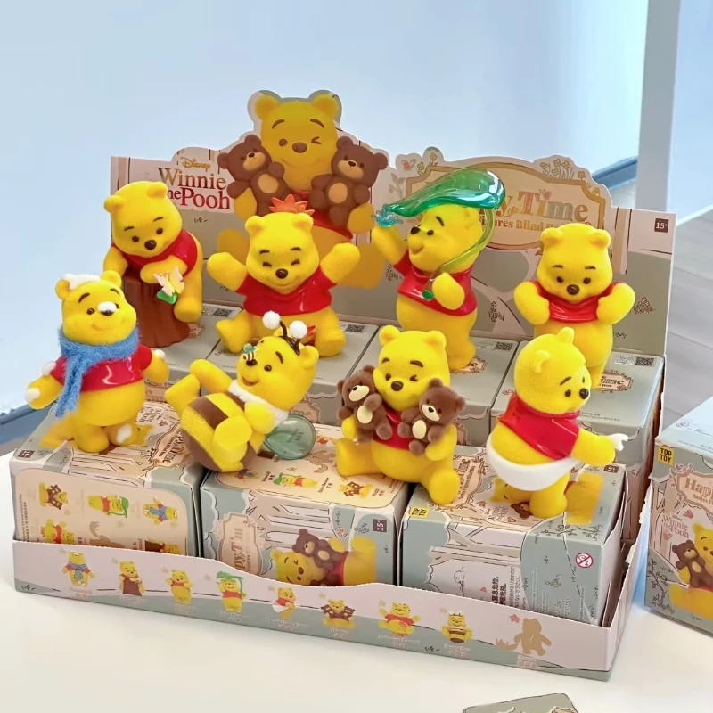 Nuovo Anime Pooh Bear Happy Times Series Blind Box Ornamenti fatti a mano con licenza ufficiale Ragazze Regali misteriosi periferici Ornamento