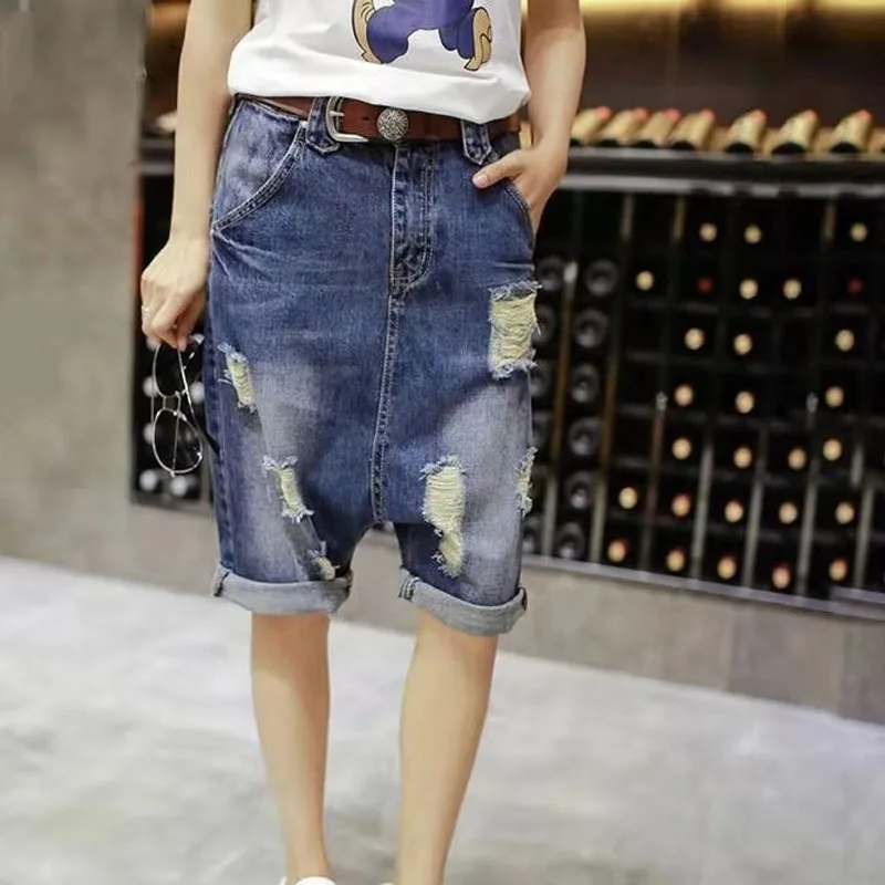 Denim-Shorts für Damen, Sommer, dünn geschnitten, zerrissen, großer Schritt, Haremloose, hängender Schritt, Trend, fünfteilig