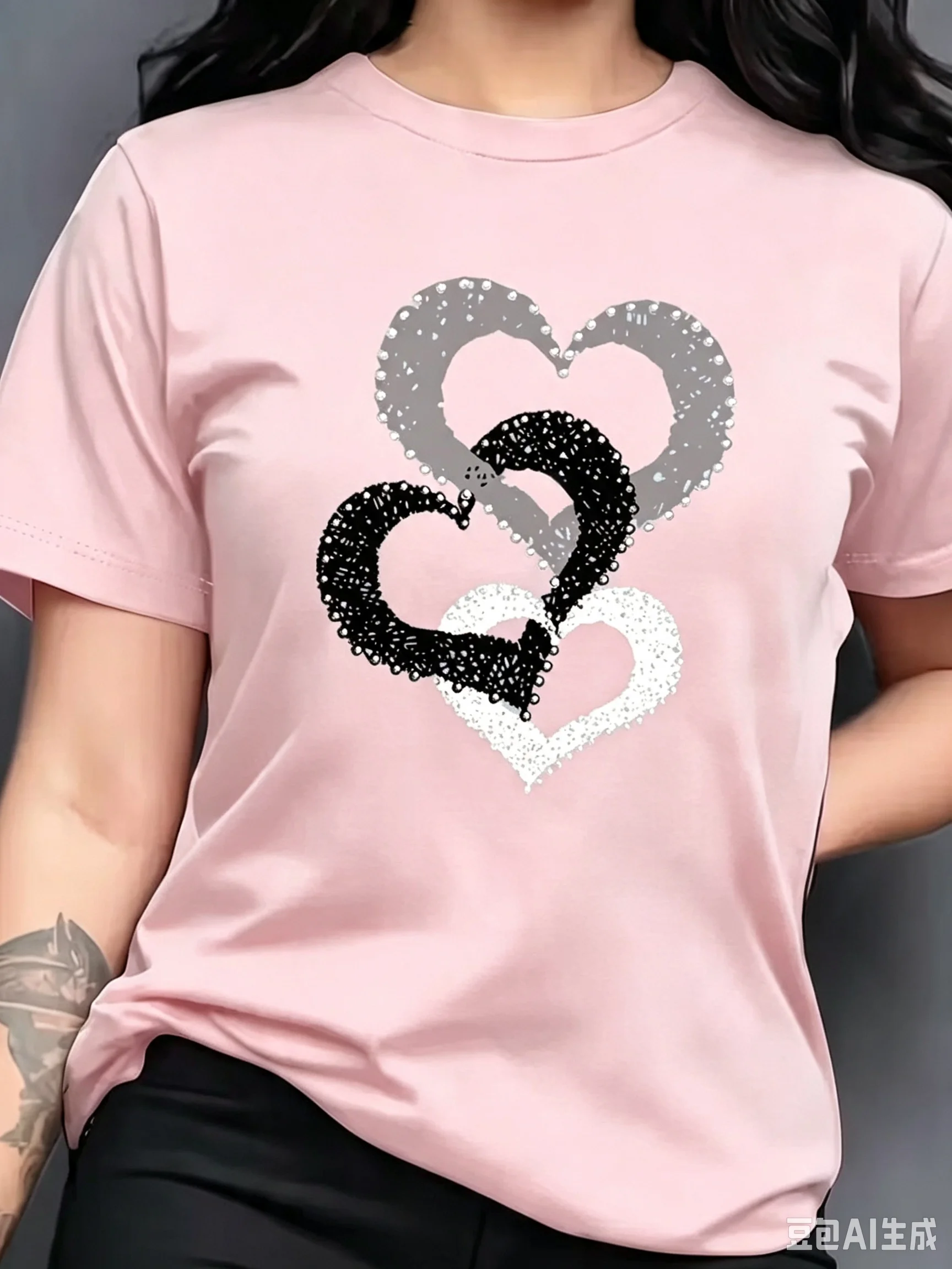 Summer New Three Hearts Print Pattern Women's T-shirt Summer Casual Round Neck Short Sleeved Outdoor Sport Casual Women Clothing image 5