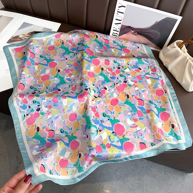 الفاخرة الأزهار طباعة مربع وشاح حريري المرأة الحجاب موضة العصابات الشعر منديل الإناث زخرفة شال باندانا حقيبة الأوشحة