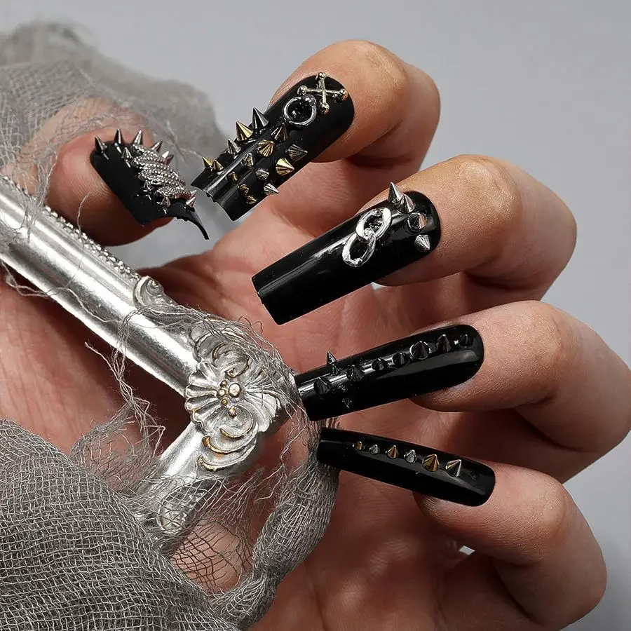 6 กริดสีดํา Silver Alloy Rivet Punk Nail Art Charm อุปกรณ์แต่งเล็บ DIY ขนาดผสม METALLIC SPIKE เล็บ Studs อุปกรณ์ตกแต่ง