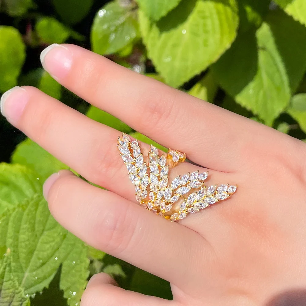 CWWZircons Leaf Shape Shiny Cubic Zircon White Gold Plated Women Big Open Adjustable Finger Ring Anillos for Party Jewelry R215