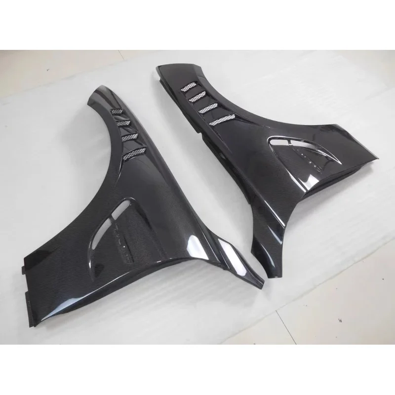 

Улучшенные карбоновые крылья в стиле M3 для BMW 3 серии G20 2019-2025 (325i, 330i, M340i)