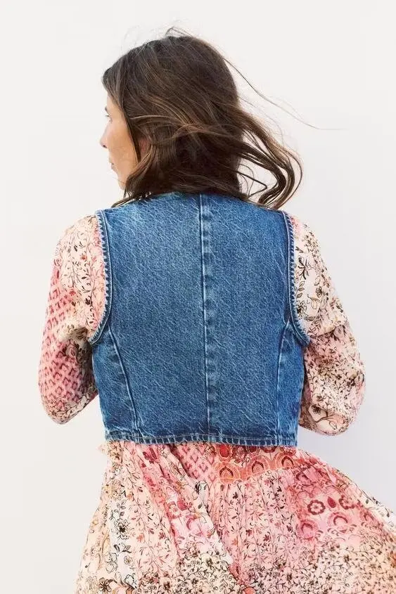 

Spring 2024 New Women's Denim ort Vest Z975 Faionable Versatile Hand-Worn Polyester Fiber Cotton Filled V-Ne Single Bu...