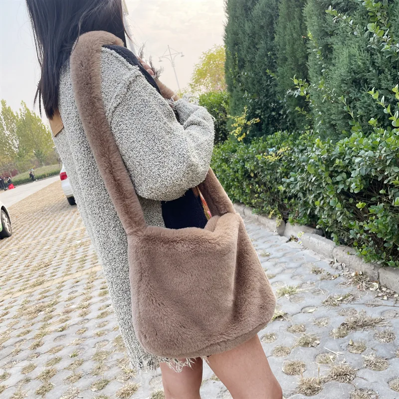 Solid Color Fake Fur Ladies Shoulder Bags Luxury Soft Plush Messenger Bag for Women Large Capacity Female Furry Tote Handbags