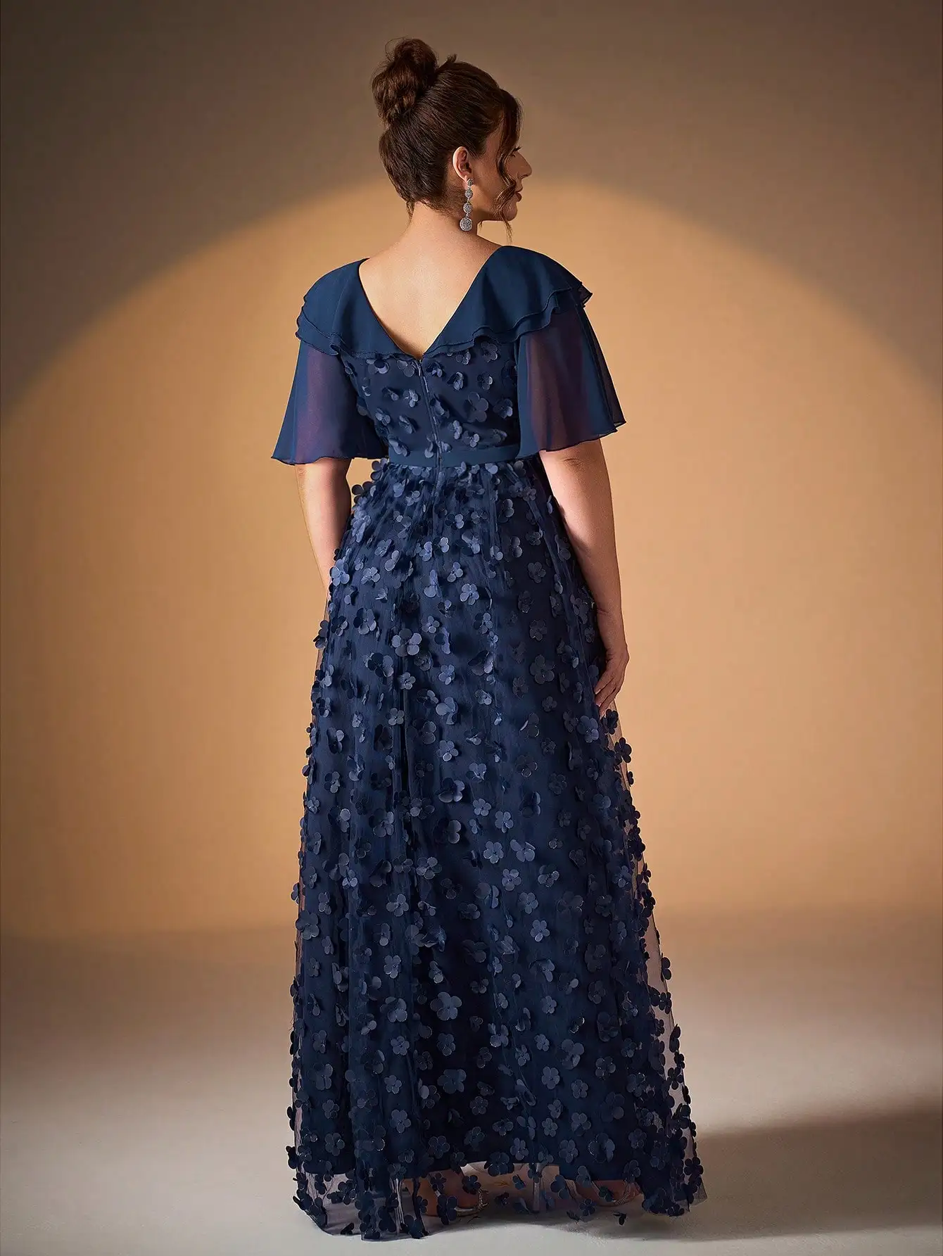 Mgiacyv-neck, lotus leaf mid-sleeve, three-dimensional embroidered lace high-end evening dress