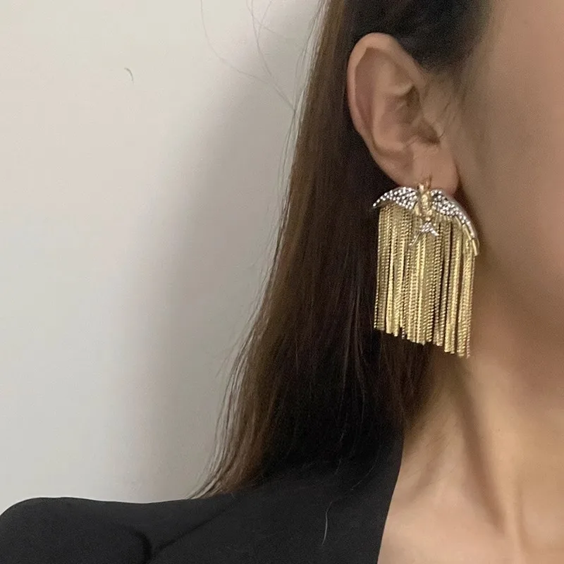 Exaggerated Two-tone Metal Swallow Tassel Stud Earrings Niche Elegant Design Women Fashion Ear Jewelry