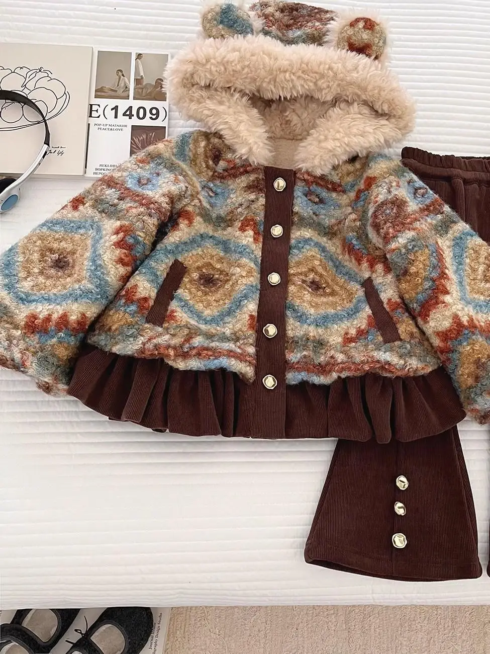 

Зимнее пальто для девочек на подкладке, корейское удобное модное пальто с капюшоном, расклешенные брюки, комплект из двух предметов, хлопковое длинное платье...