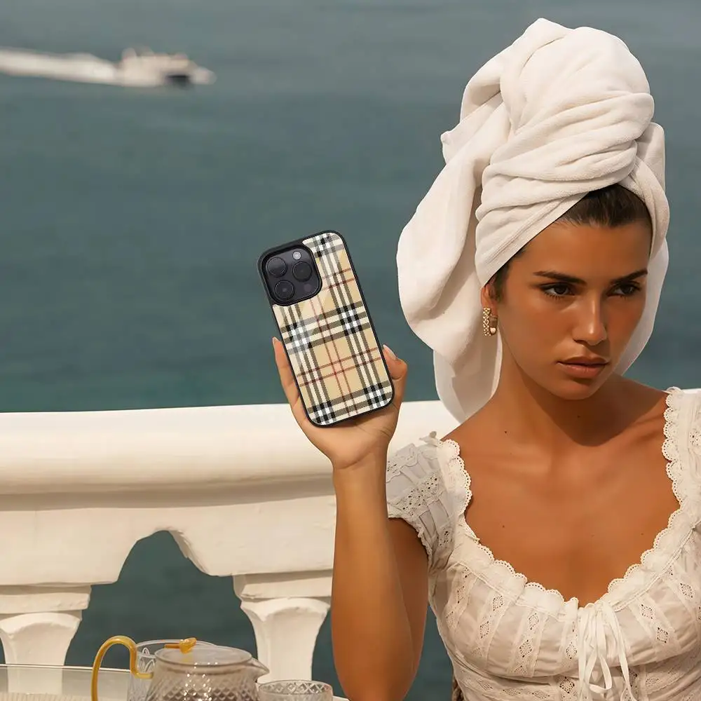 Brown Cloth Pattern Phone Case Fashion Ins Phone Case For IPhone 16 15 14 13 12 11 Pro Max Glossy HD Hard PC Cover Cute Anime - náhled 6