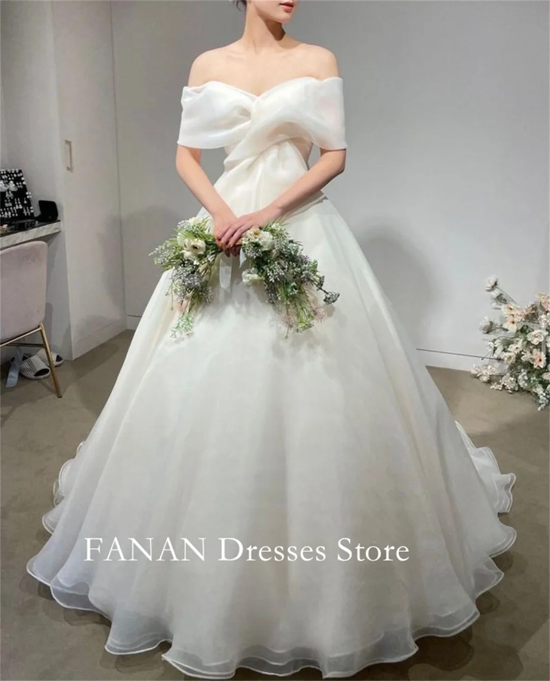 

FANAN Korea Off the Shoulder Ivory Short Sleeve Organza Wedding Dresses 웨딩드레스 Customized Princess Corset Bride Gowns Plus Size