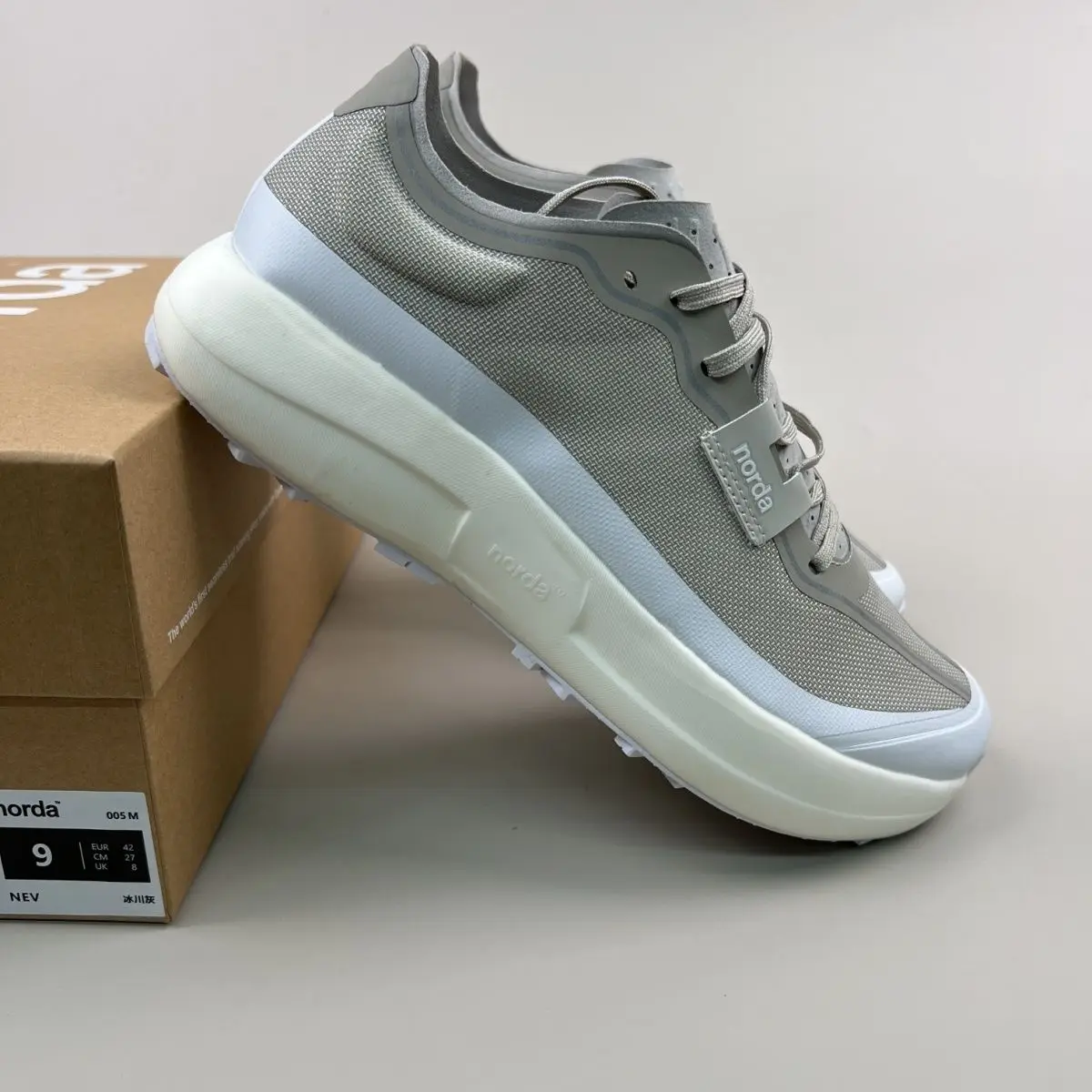 

2025 Summer Hot Sale Marathon Ultra Light High Quality Mens Running Shoes Sneakers Fitness Sneakers Athletic Shoes
