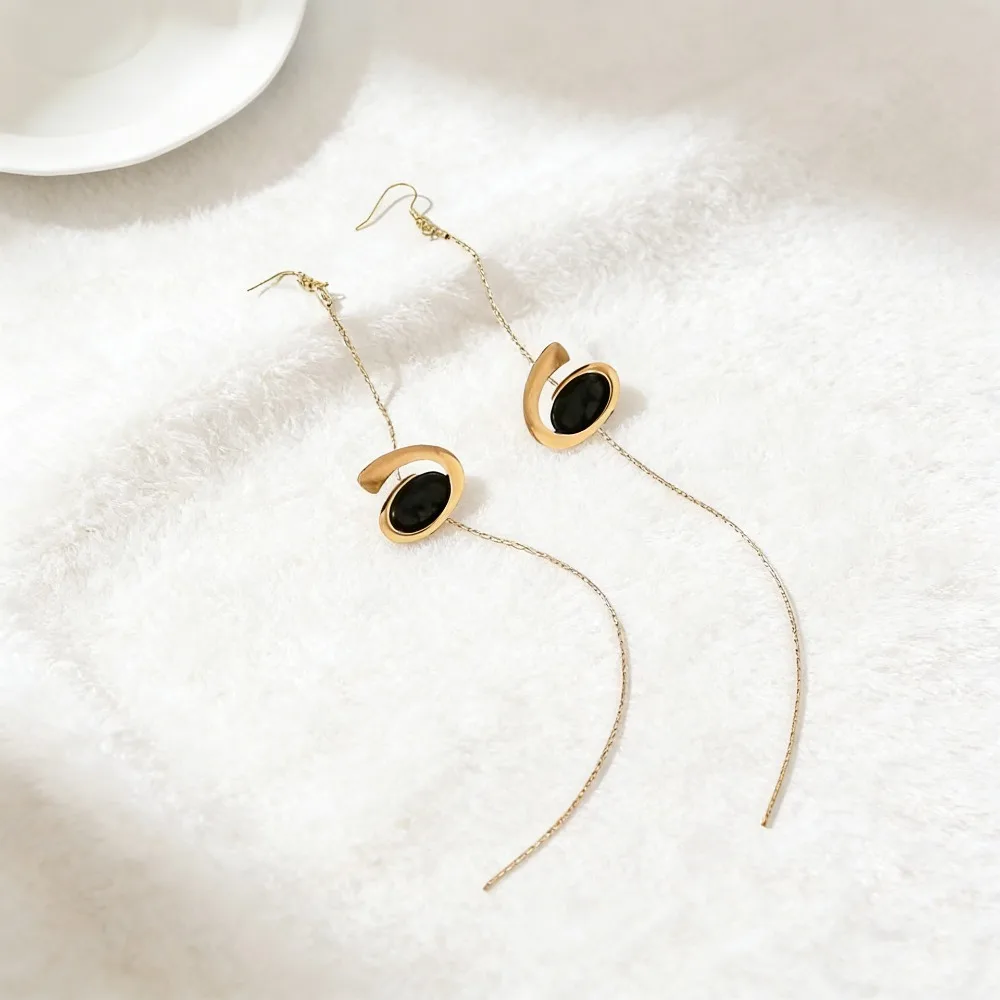 Long Threader C-Shaped Black Stone Dangle Earrings, Minimalist Fashion Jewelry for Women, Daily & Party Wear Accessory