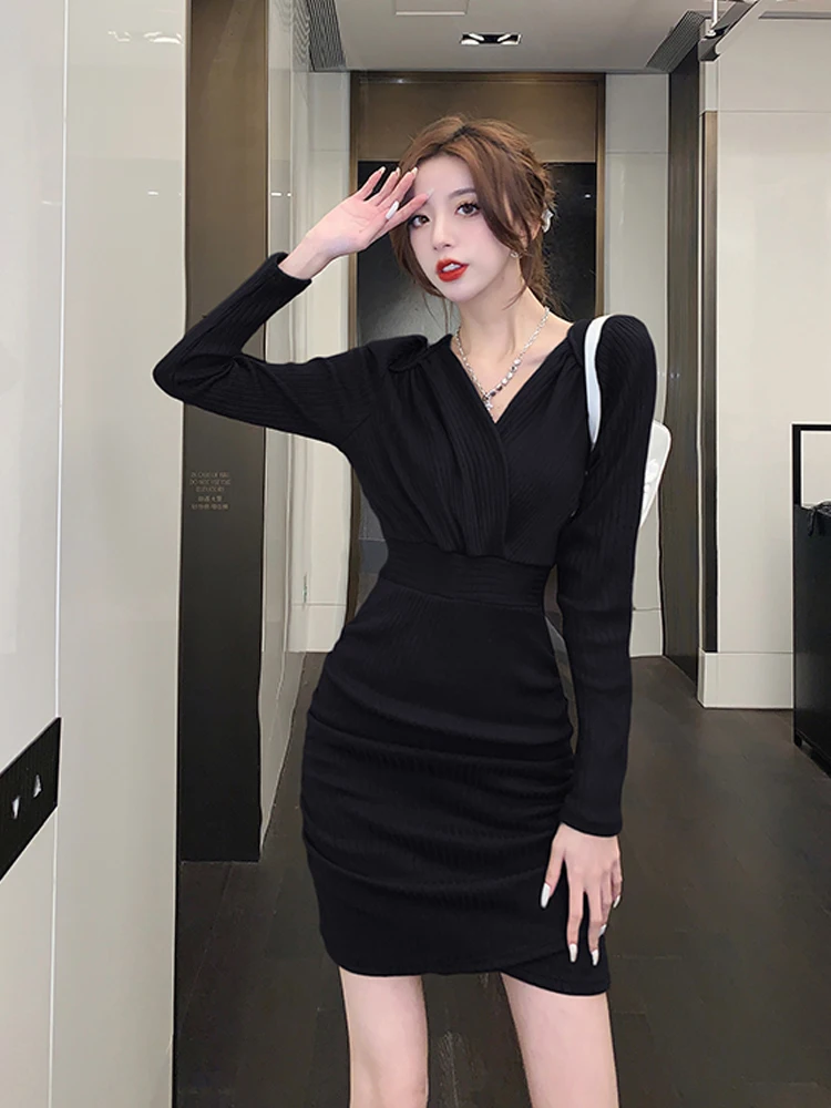 Winter women buttocks dress elegant fashion sexy v-neck pleated slim women waist long sleeve midi sweater dress vestidos