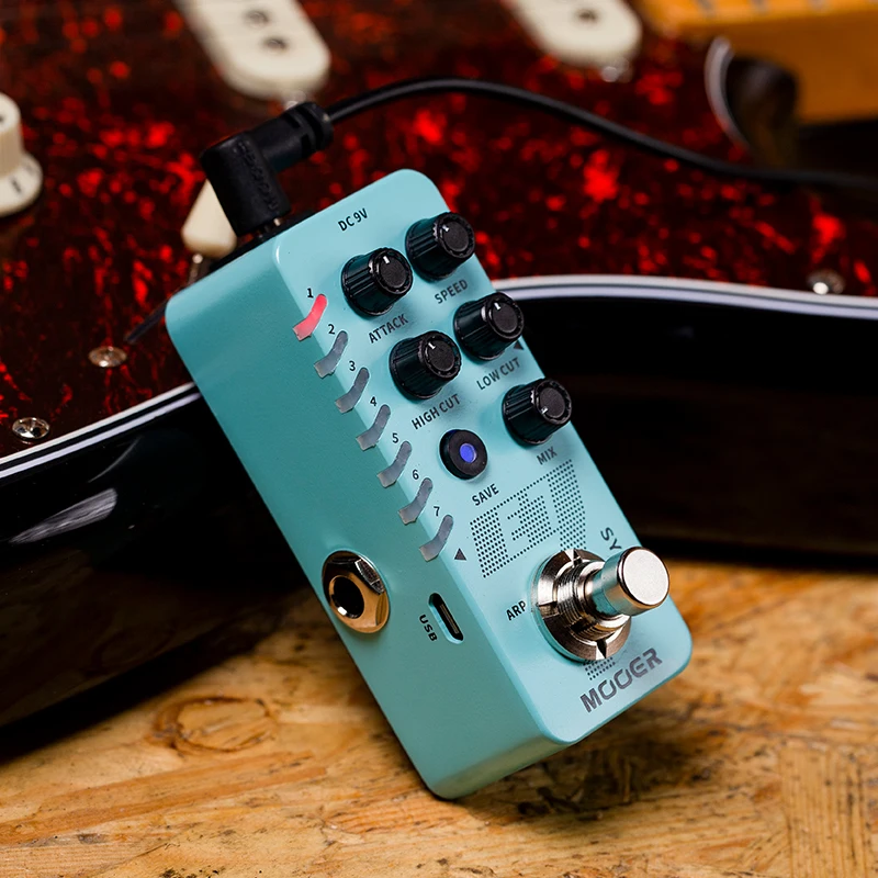 MOOER E7 Synth Guitar Effect Pedal Polyphonic 7 Synthesizer Tones