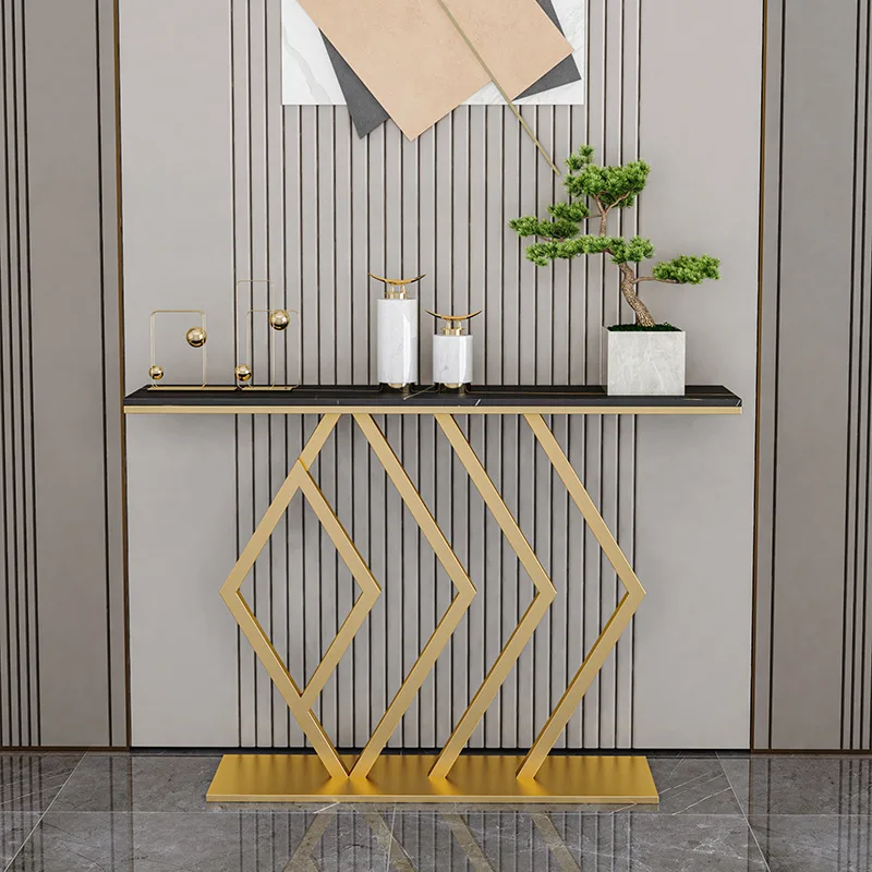 Mesa de console, pedra ardente, decoração de sala de estar, hall de entrada, mesa de hall dourada, porta de entrada contra a parede