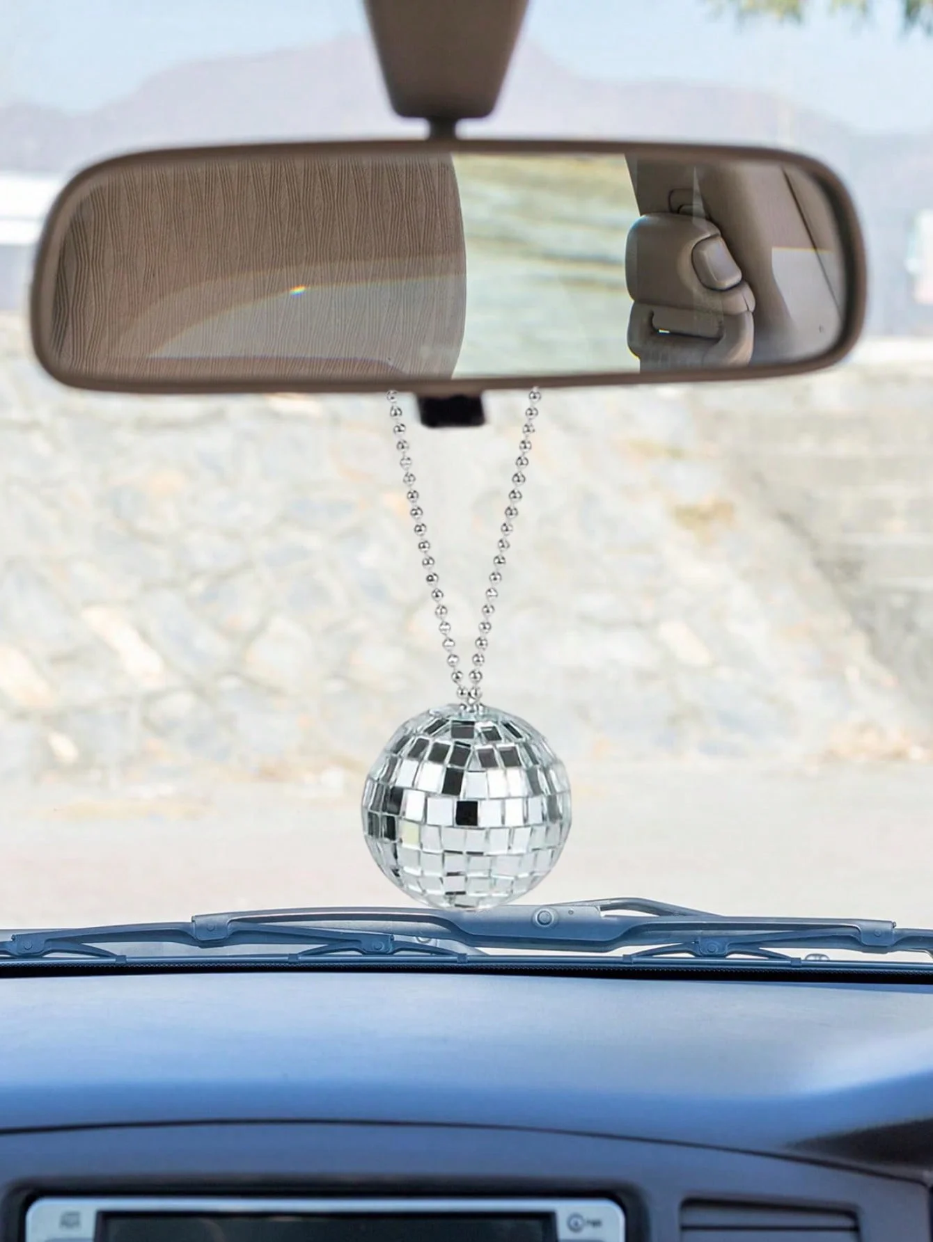 زخرفة كرة ديسكو لمرآة السيارة، كرة مرآة عاكسة لامعة، سلسلة معدنية، ديكور داخلي للسيارة معلق متألق، 360 درجة °   ضوء Refl