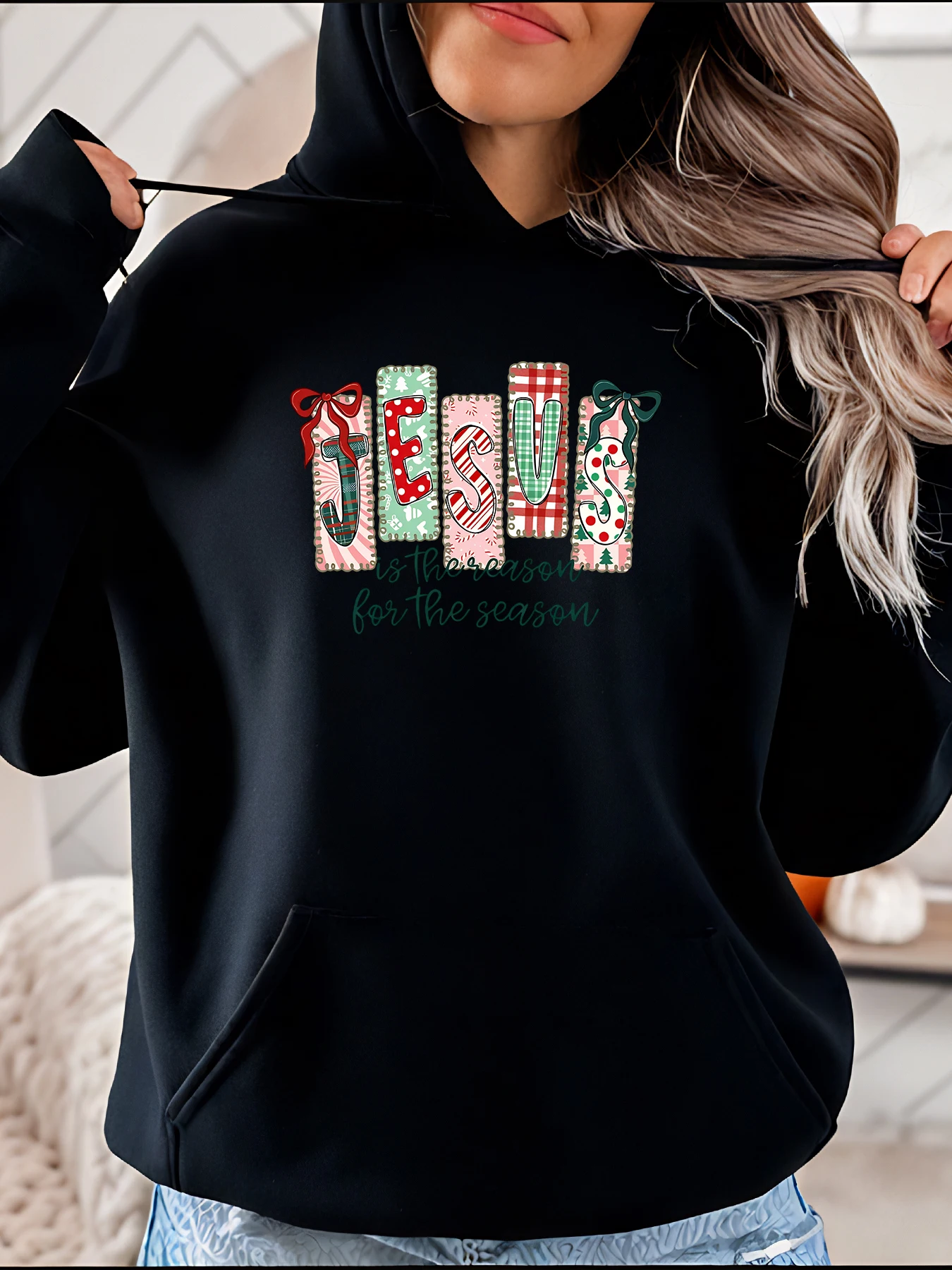 

Christmas Hoodie Women Festive Gift Box Print Casual Sweatshirt Holiday Seasonal Pullover for Women