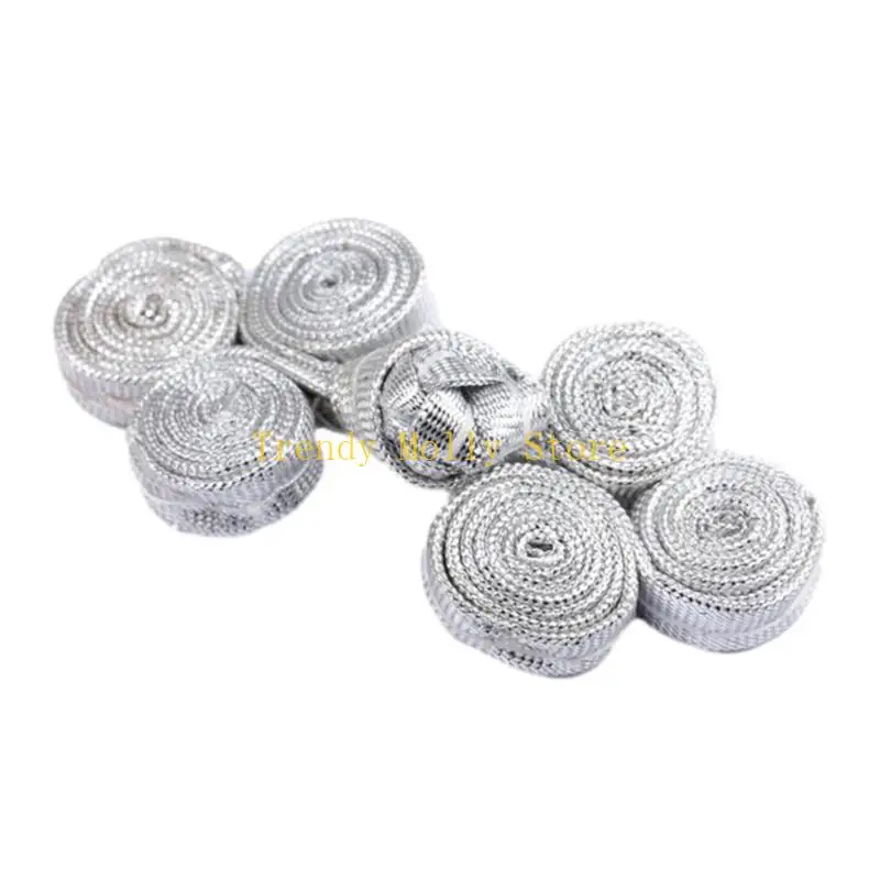 Elegant Chinese Cheongsam Knot Fasteners - usage example