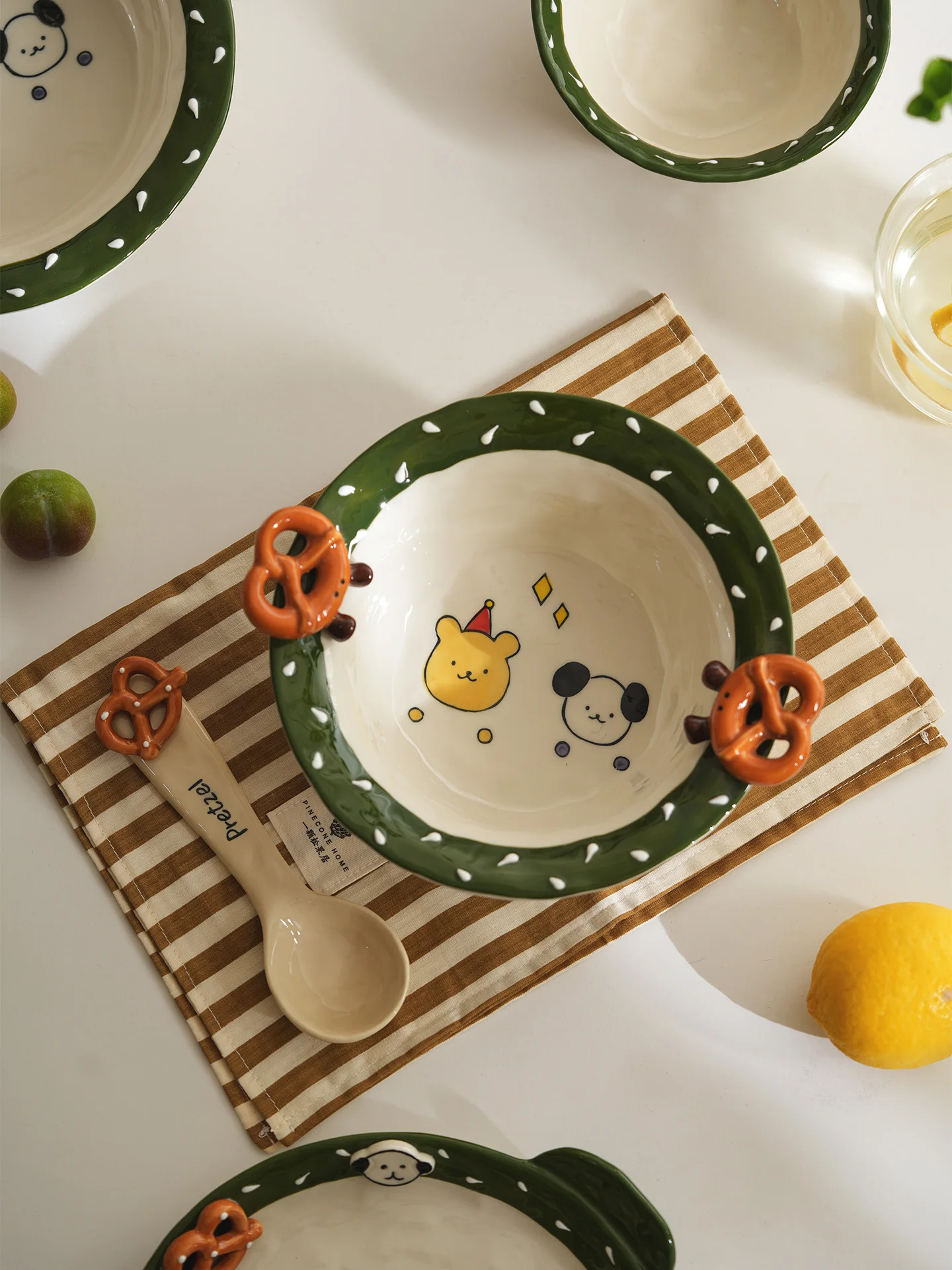 

Милая креативная тарелка для завтрака, пасты, десерта, салата, фруктов, с подглазурной росписью, мультяшный дизайн, керамическая посуда