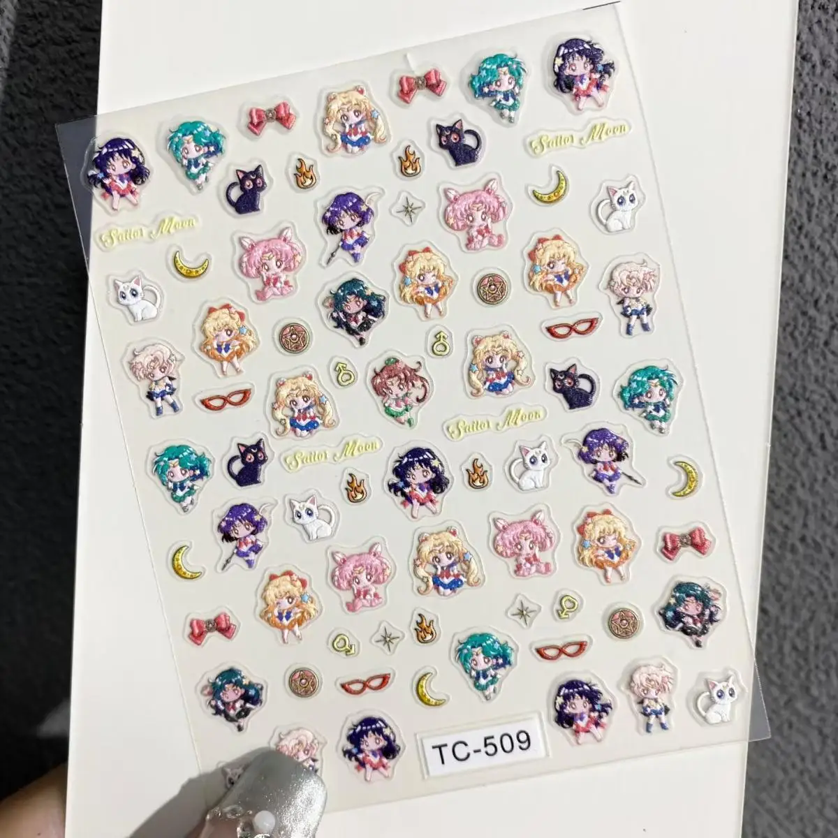Niedliche Cartoon-Nagelaufkleber mit geprägtem Sailor Moon Tsukino Usagi, Moon Bunny, für Tagebücher, CCD-Geräte, Wasserbecher, Tablets und Nägel – Detail 6