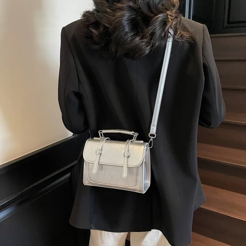 

Elegant Tote Bags Women's Leather Handbag - Classic Shoulder Messenger By Luxury Brand Popular