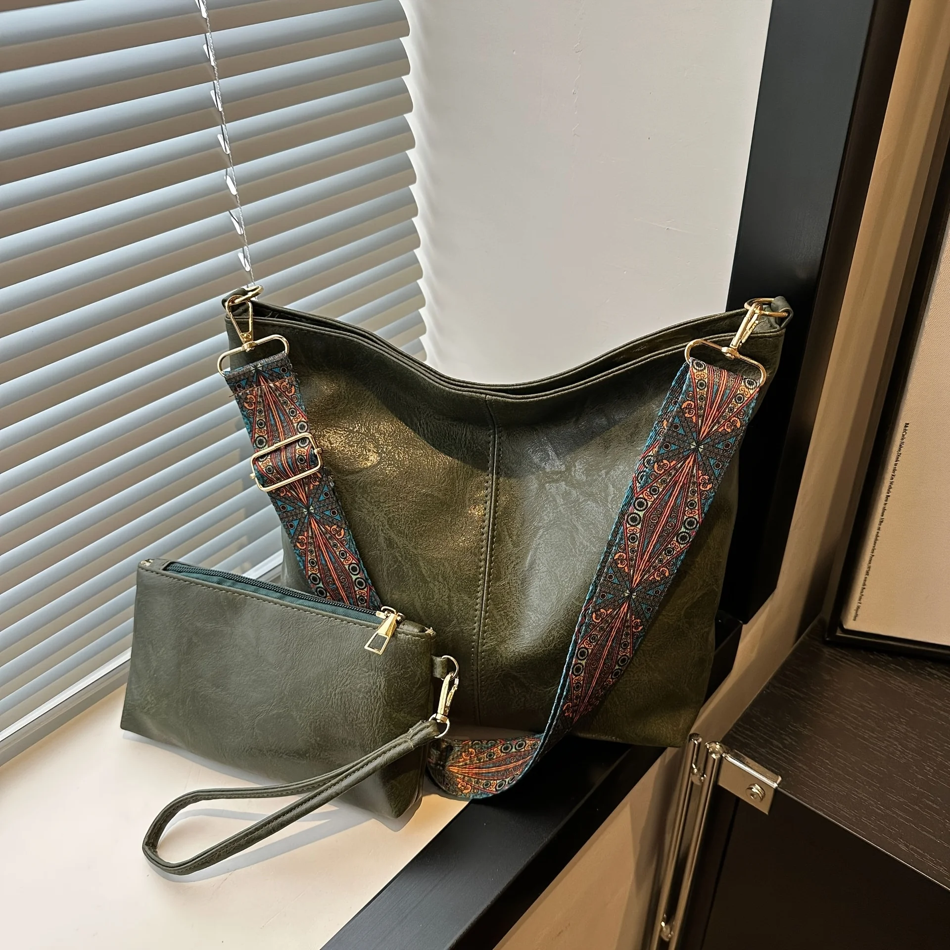 Conjunto de bolsa balde feminina retrô de material PU A09, alça de ombro larga ajustável, grande capacidade, conjunto combinando para atender diariamente