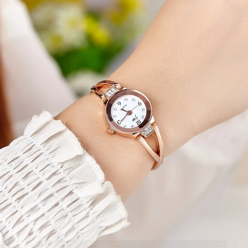 Fashion Stainless Steel Quartz Watch Bracelet for Women Top Brand Light Luxury Thin Chain Quartz Wristwatch Simple Elegant Clock