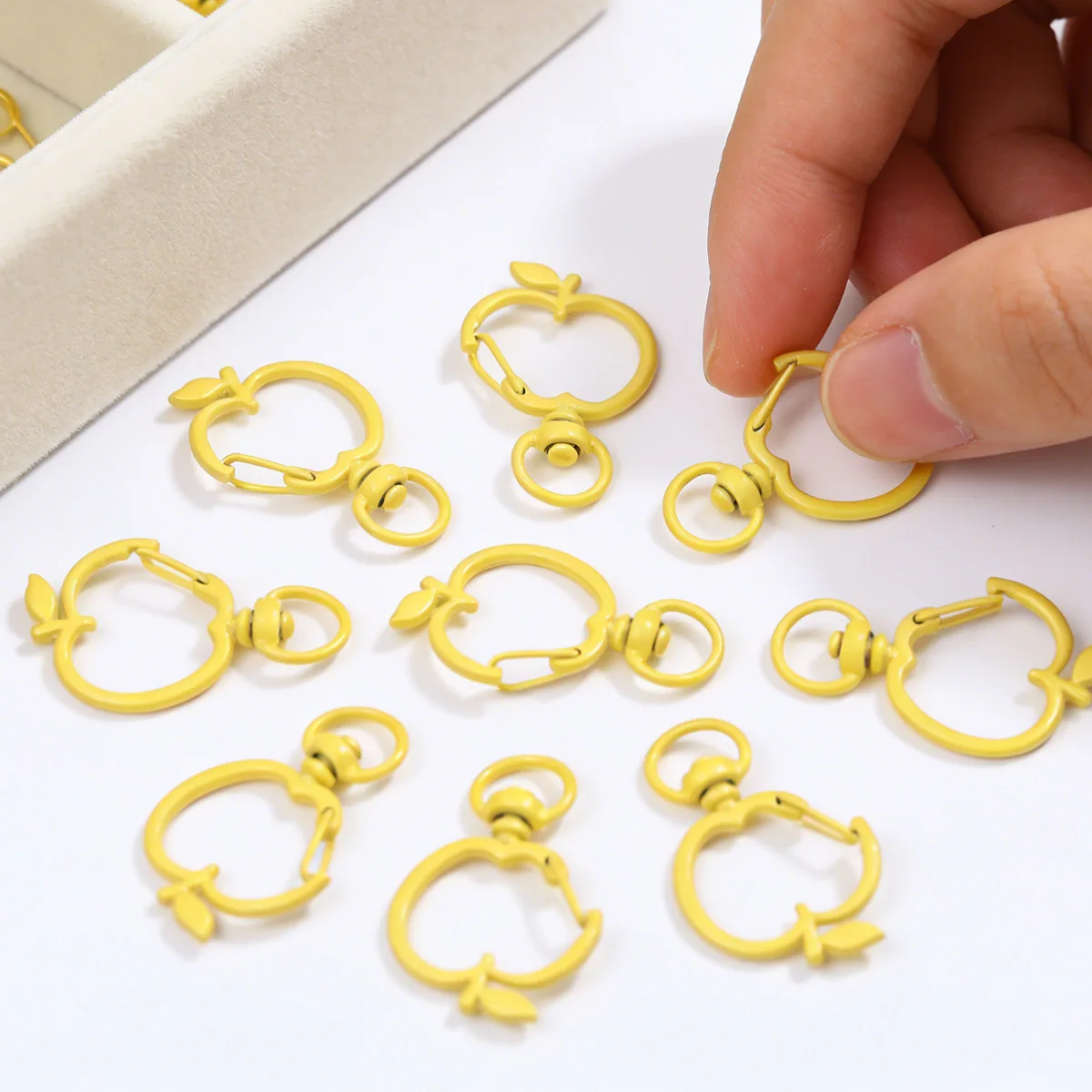 38mm Zinklegierung Apfel-Verschluss Gelb Handgefertigt DIY für Schmuckherstellung Perlenkette Armband Verbindungselemente Zubehör