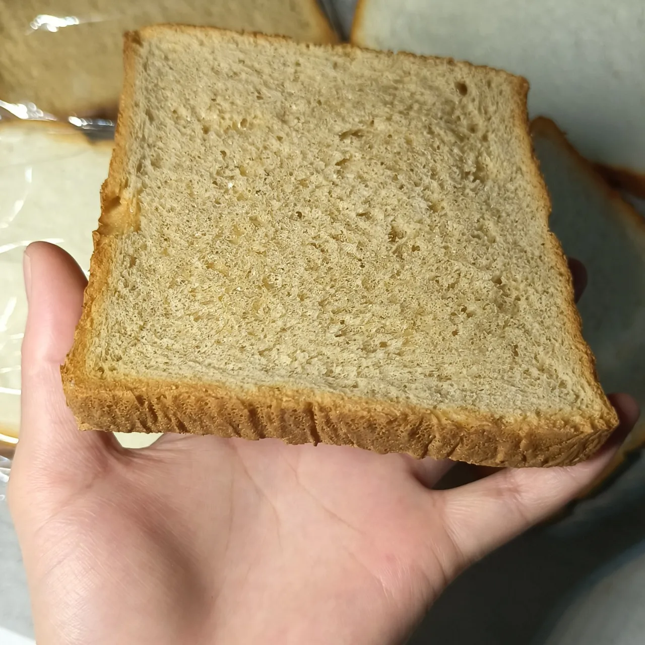 

Artificial Toast Bread Slice Soft Model PU Miniature Simulation Toast Bread Cake Dessert Food Prop Dollhouse Scene Decoration