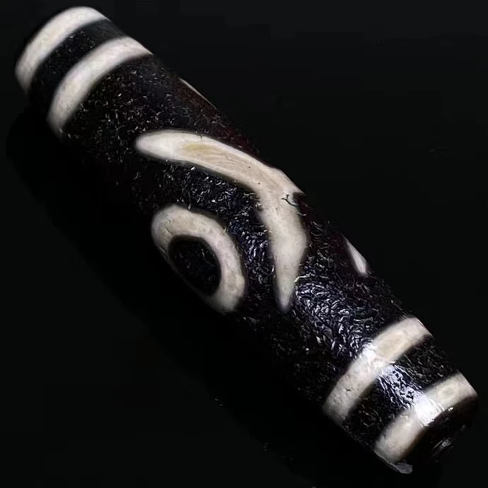 

Taiwan's Returned Old Material High Oil Wrapped Slurry Noble Tianzhu Powerful Dzi Beads