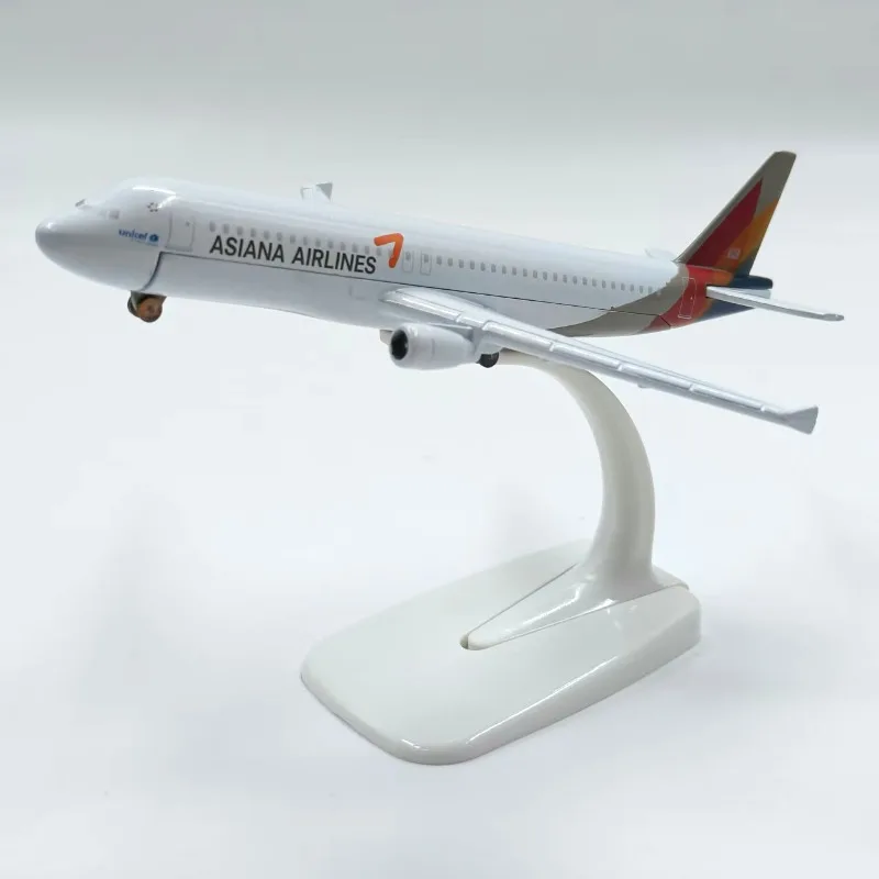 Modelo de avión de aleación simulada, avión simulado, colección de modelos estáticos de alta gama, adornos de oficina, nuevo con embalaje
