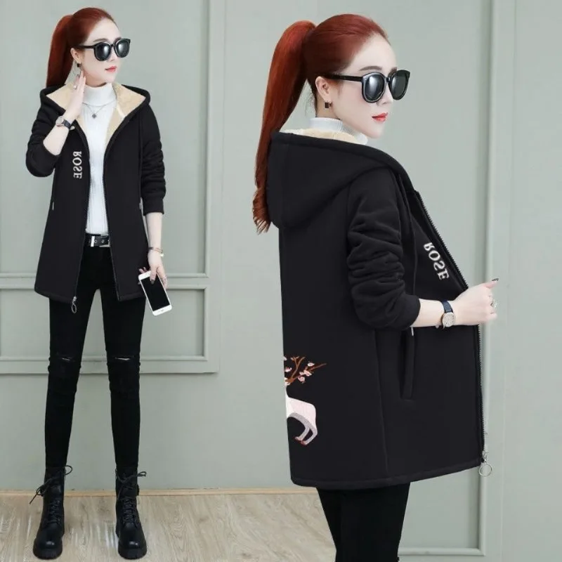 

Women's Lamb Fleece Thickened Large Size Autumn and Winter New Medium and Long 2025 New Fleece Sweater Fashion Cardigan Jackets