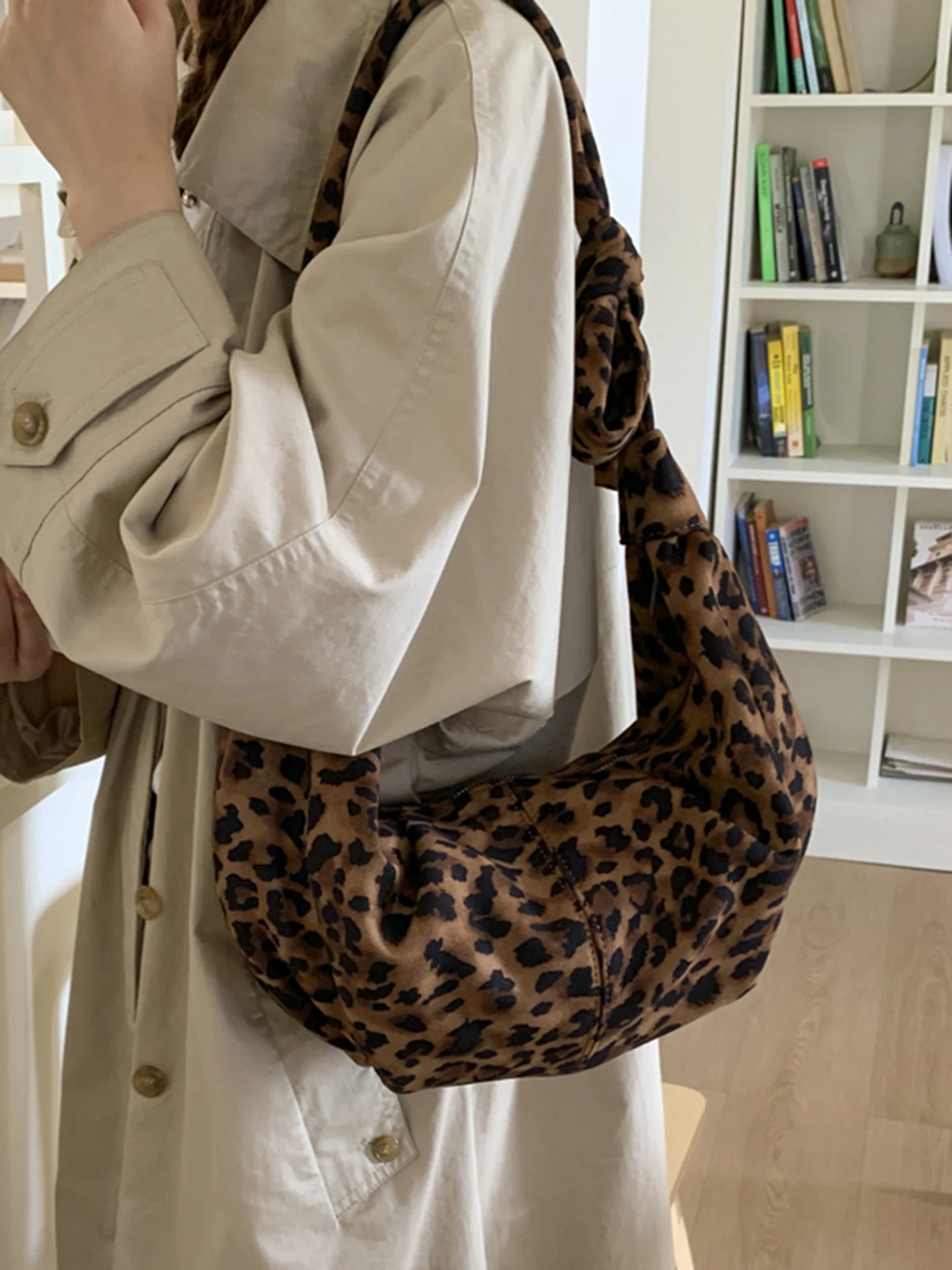 فو الجلد المدبوغ ليوبارد حقيبة للنساء خريف شتاء جديد الكورية نمط سستة سعة كبيرة حقائب كروسبودي خمر المتخصصة حقيبة تحت الإبط