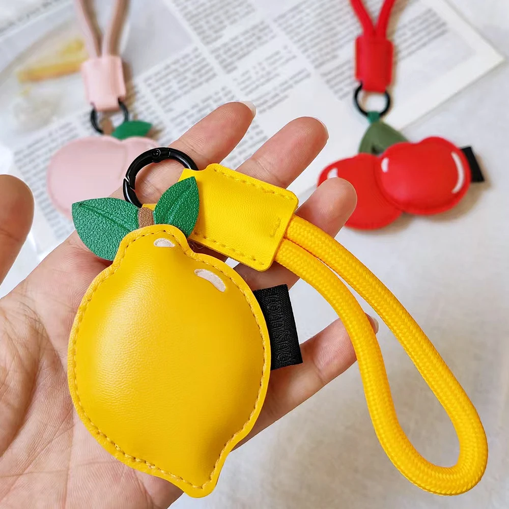 Lindo fruta cereza colgante pulsera llavero melocotón limón cuero coche llavero para mujer bolso encantos regalo de fiesta para niños