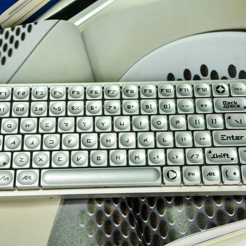 Silver Low Profile Keycaps Set Customized Spray Painting Printing 75 Layout Keyboard Cap for MX Switch Keyboard Accessories