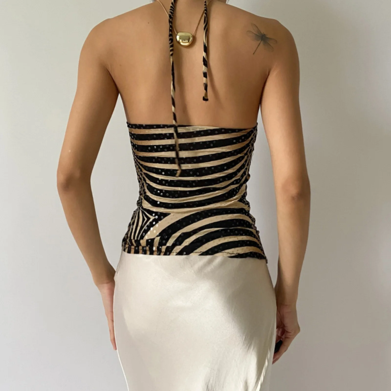 Europe et états-unis automne nouvelle mode tempérament sexy motif zèbre rétro col suspendu enveloppé dans un manteau.