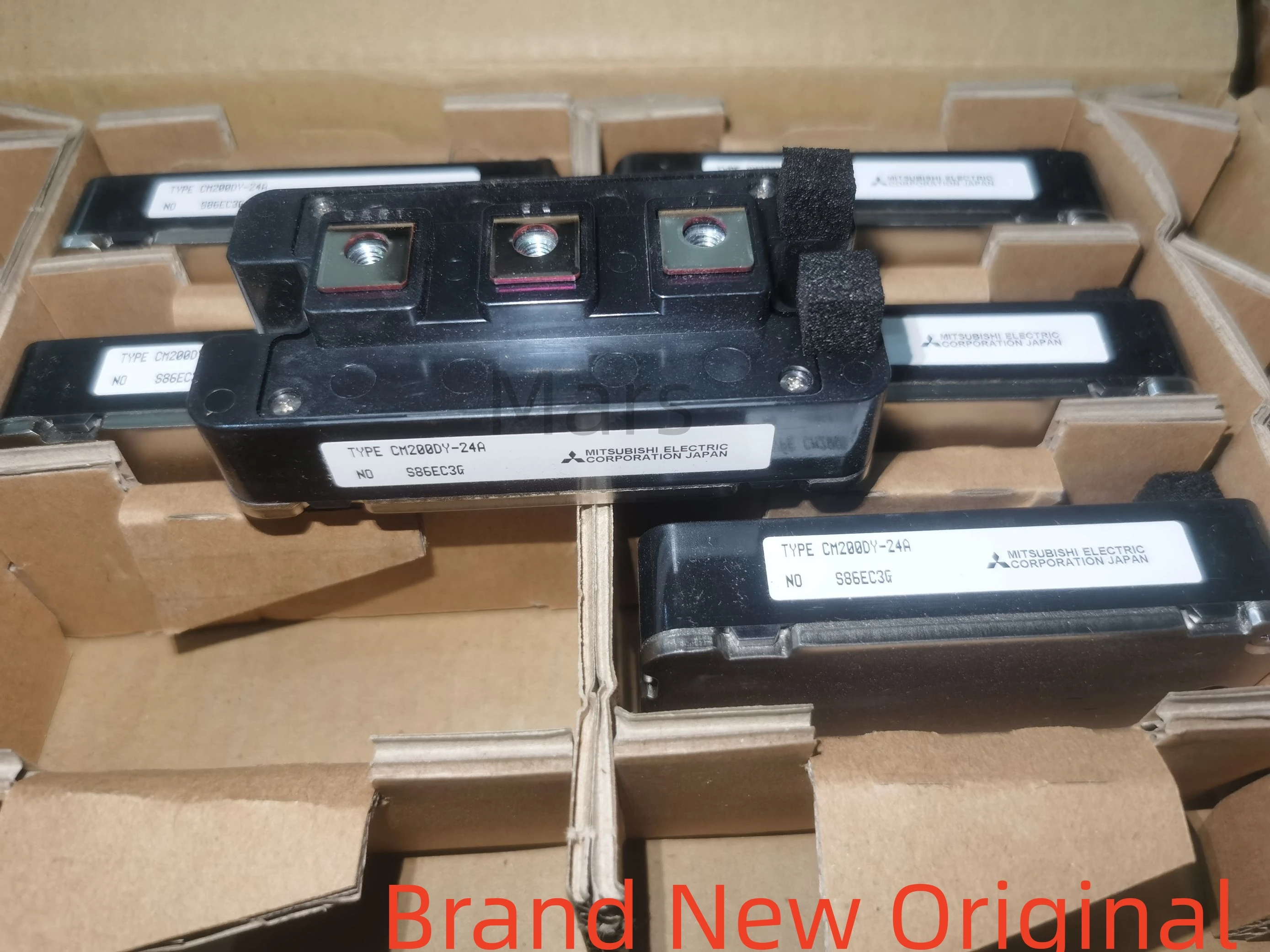 

CM200DY-24A CM150DY-24A CM100DY-24A CM300DY-12NF CM200DY-12NF CM150DY-12NF НОВЫЙ МОДУЛЬ IGBT