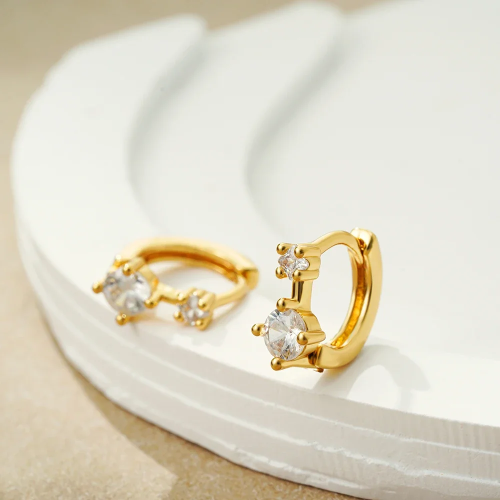 

Chic Mini Circle Round Zircon Hoop Earrings for Women Girls Gold Plated Polished Metal Lightweight CZ Ear Buckle Stylish Jewelry