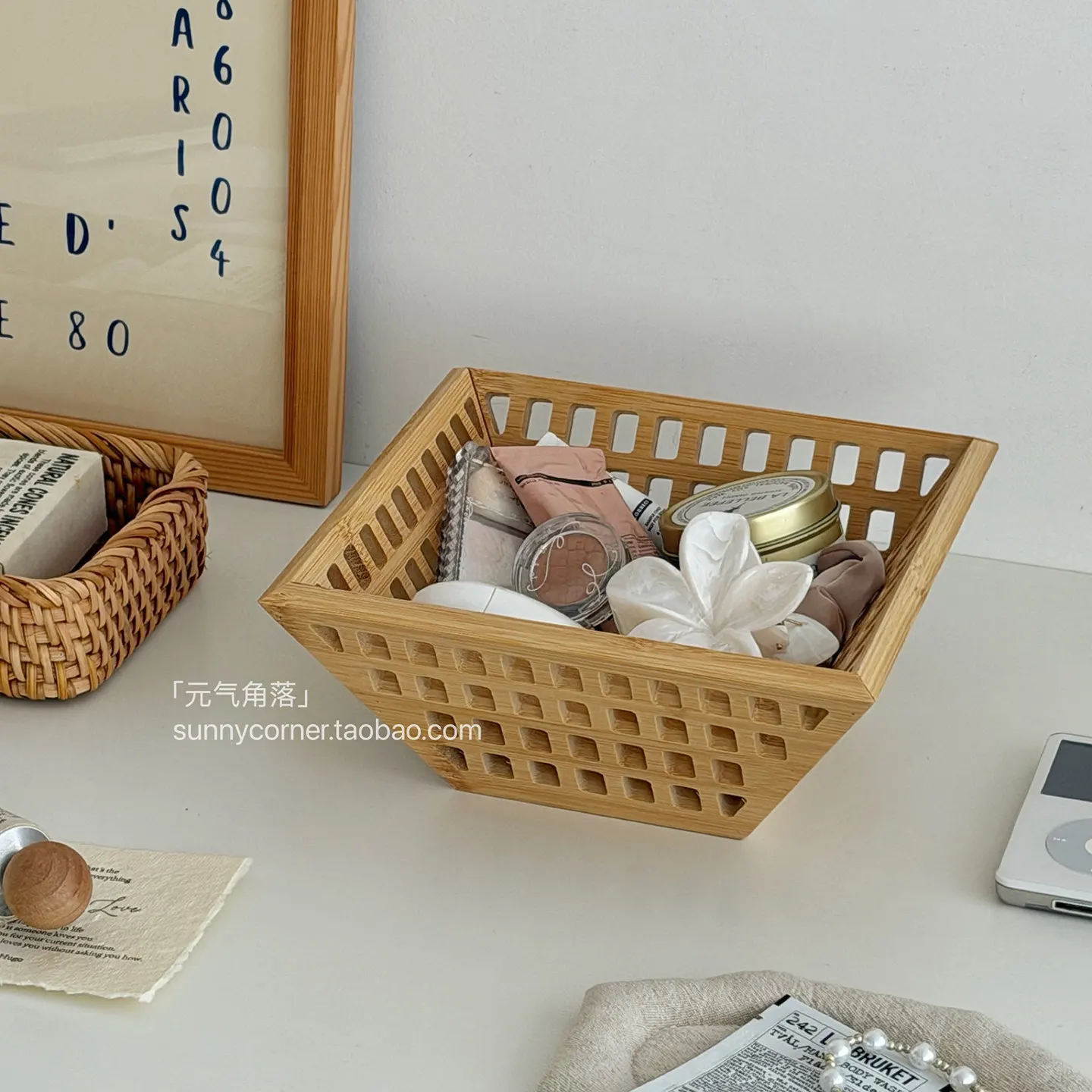 竹製化粧品ホルダー、中空収納バスケット、デスクオーガナイザートレイ、化粧品、スキンケア、日用品、家庭装飾用
