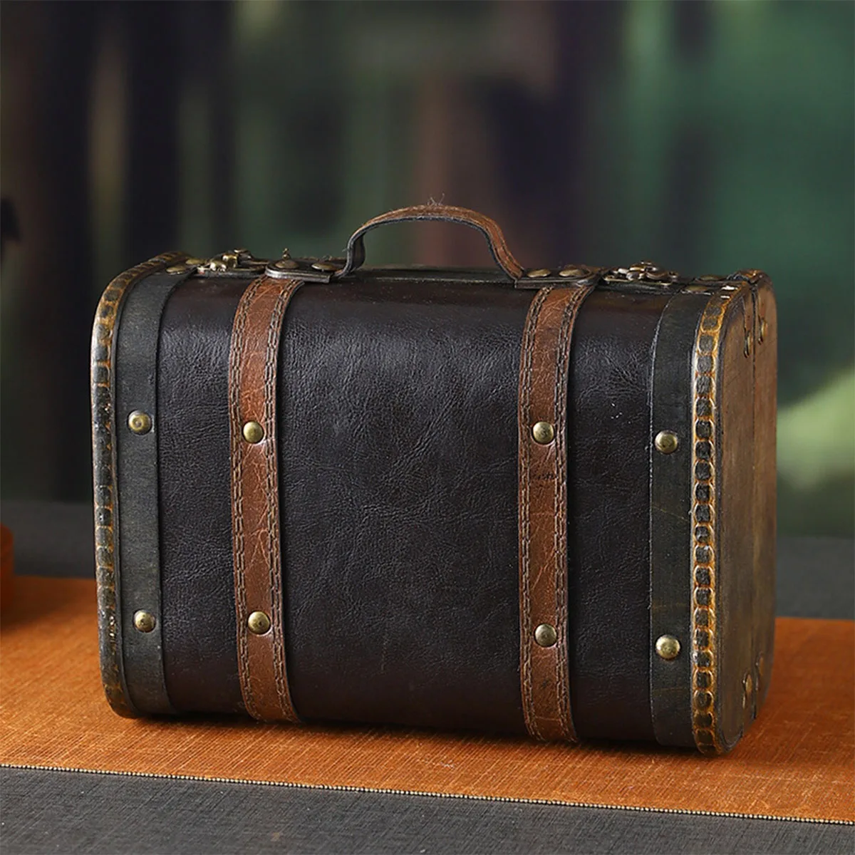 

Vintage Wooden Suitcase Box, Nostalgia Leather Travel Decorative Storage Boxes, Storage Chest for Birthday Wedding Home Decor
