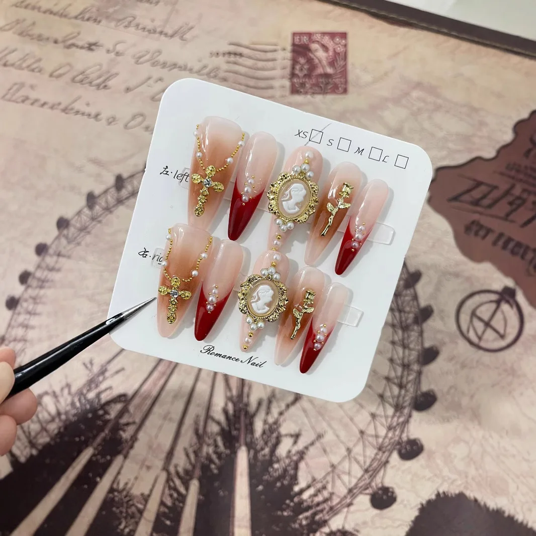 10 stuks handgemaakte gotische pers op nagels donkerrood 3D boog lange amandel nep nageltips draagbaar Europese heavy metal valse nageltips