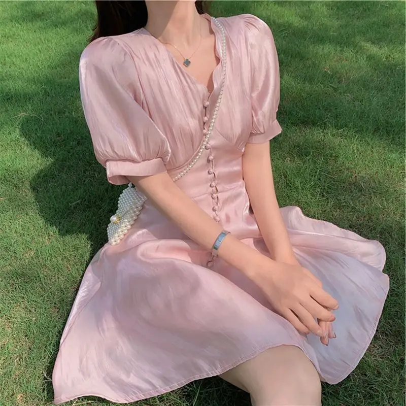 

Новое модное платье во французском стиле, высококачественное, легкое, роскошное, милое, однотонное, с V-образным вырезом и рукавами-фонариками, для женщин, лето 2026