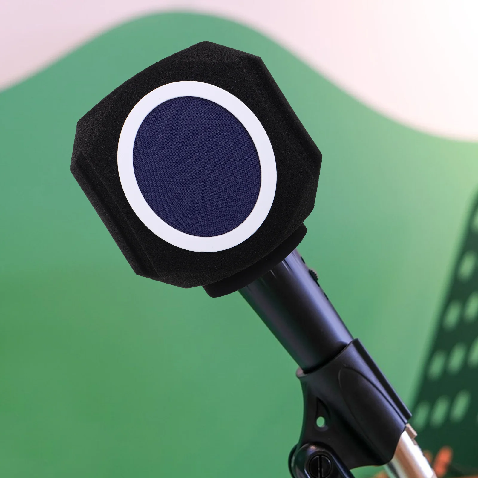 

Microphone Isolation Shield Portable Soundproof Pop Filter for Live Streaming Recording Karaoke Noise Reduction Windscreen